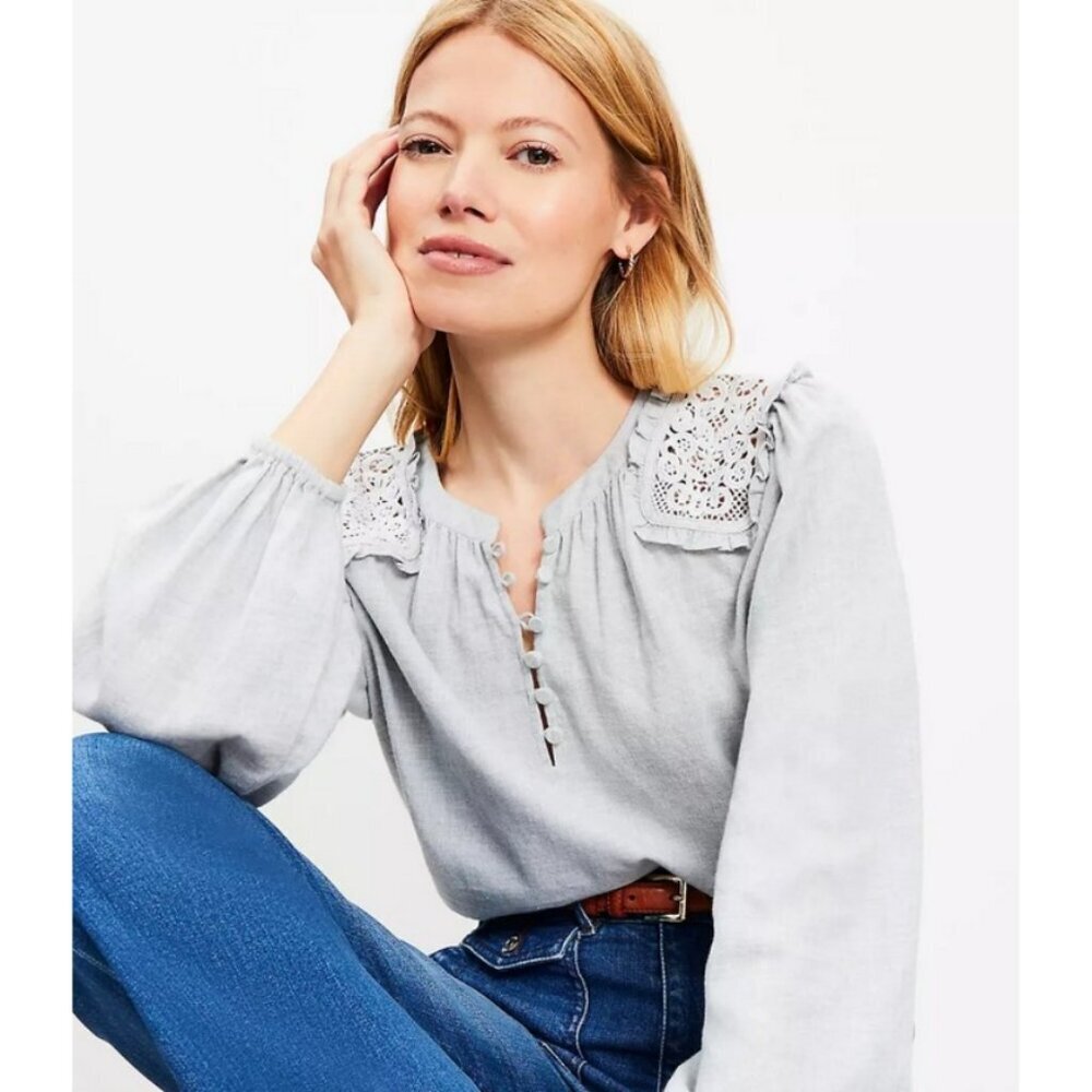 💕ANN TAYLOR LOFT💕 Lace Shoulder Henley Blouse Light Grey Melange Large Petite
